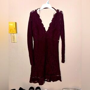 BURGUNDY SHORT DRESS SIZE XS
